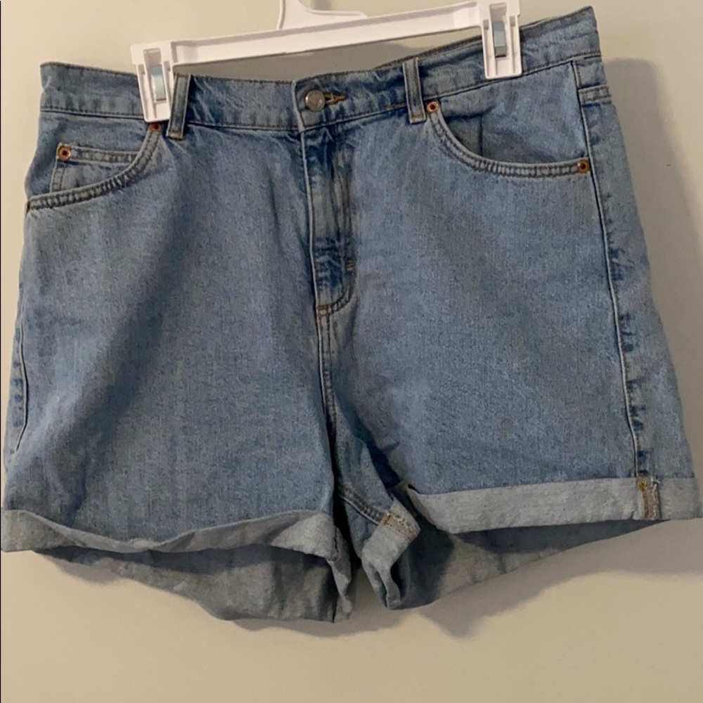 Light wash shorts